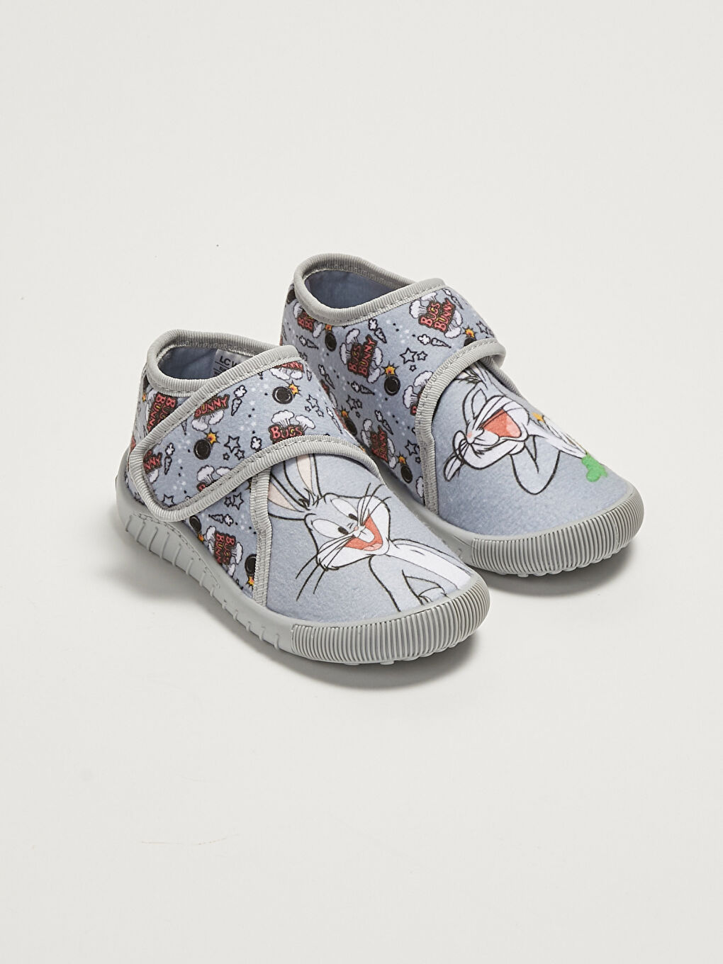 Gri Bugs Bunny Lisanslı Cırt Cırtlı Erkek Bebek Panduf