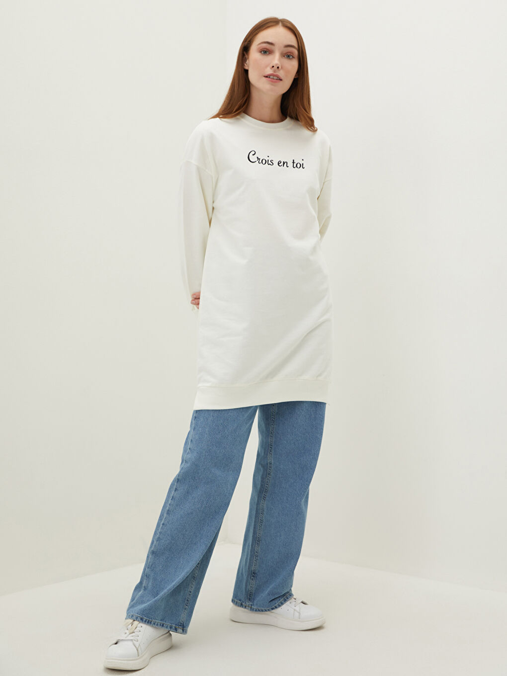 Свитшот-туника с круглым вырезом, вышивкой и длинным рукавом из хлопка для женщин-1