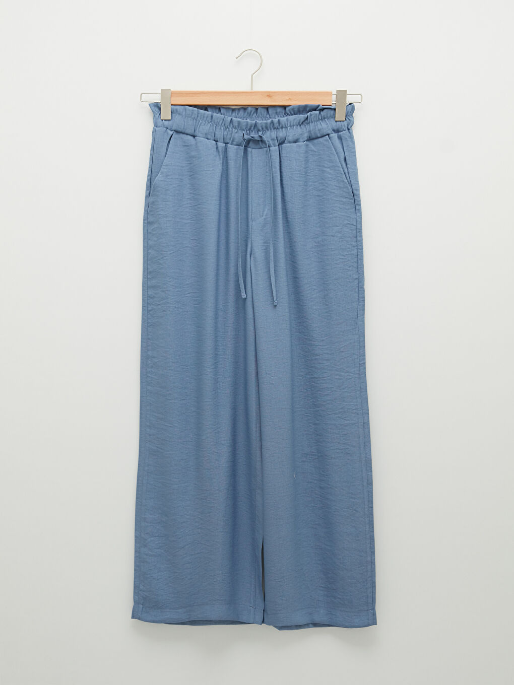 Pantalone sa elastičnim strukom i detaljima običnih džepova za žene-5