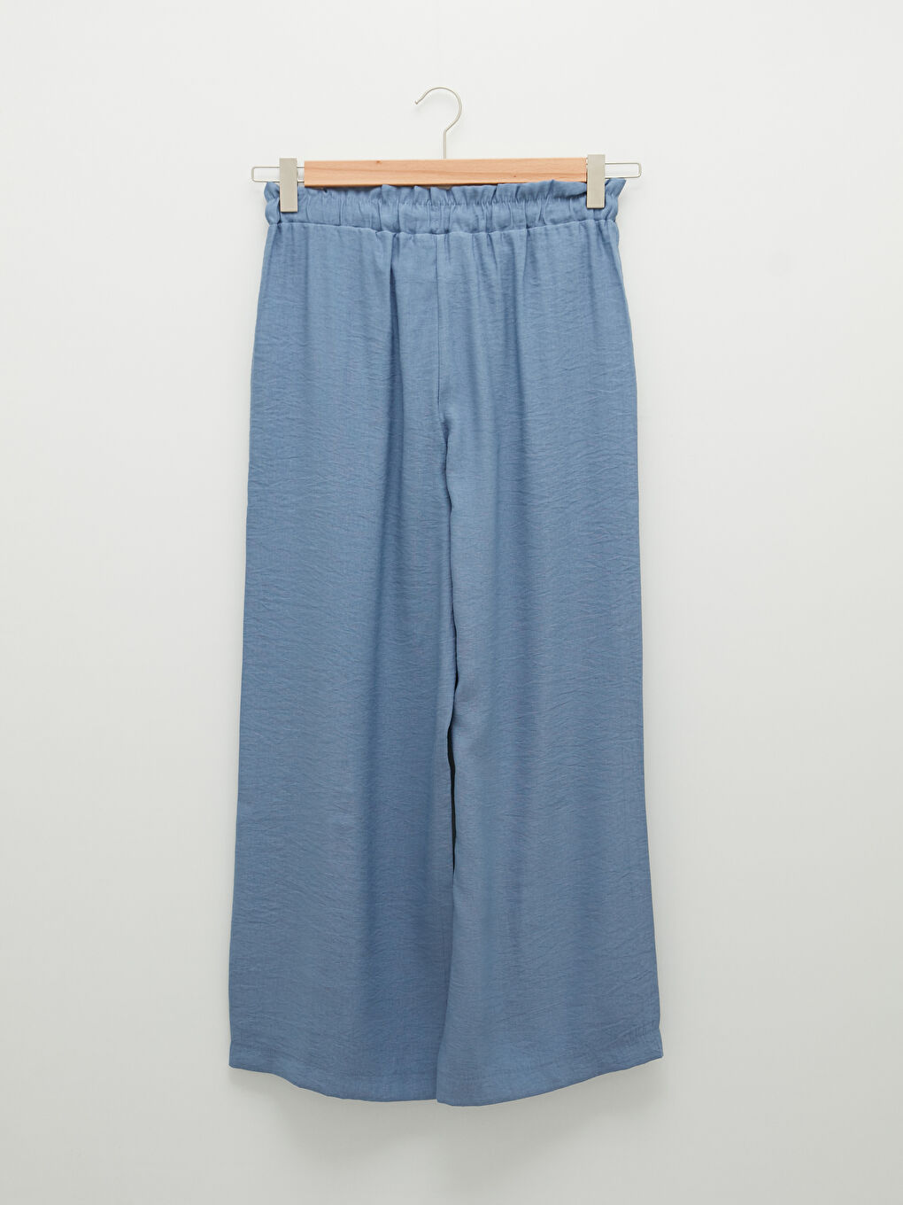 Pantalone sa elastičnim strukom i detaljima običnih džepova za žene-6