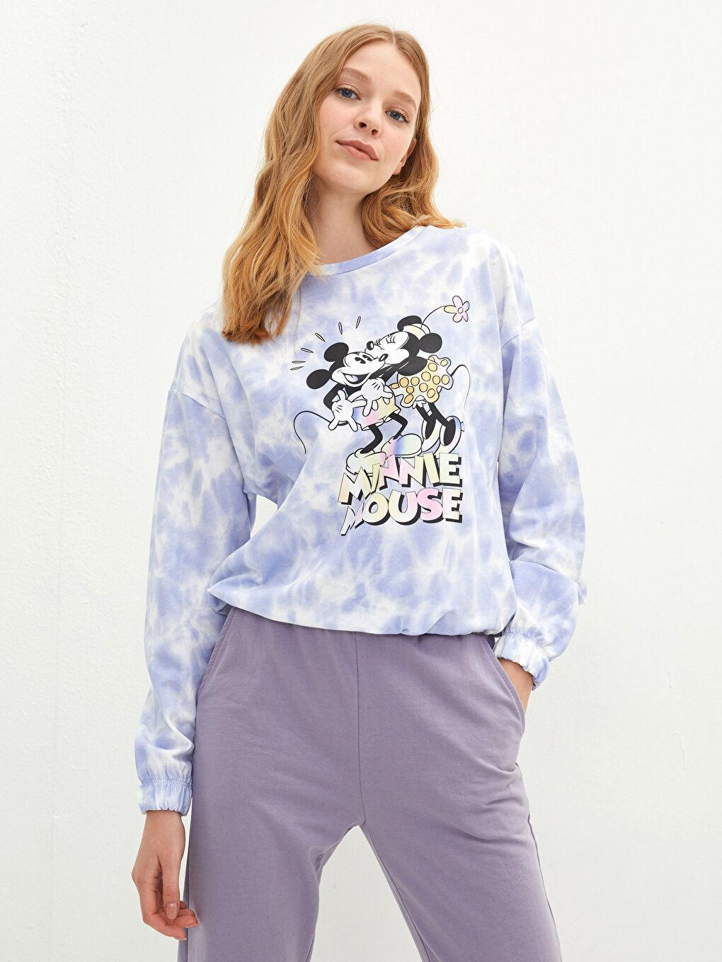 LCW Vision Mor Baskılı Bisiklet Yaka Minnie Mouse Baskılı Uzun Kollu Kadın Sweatshirt