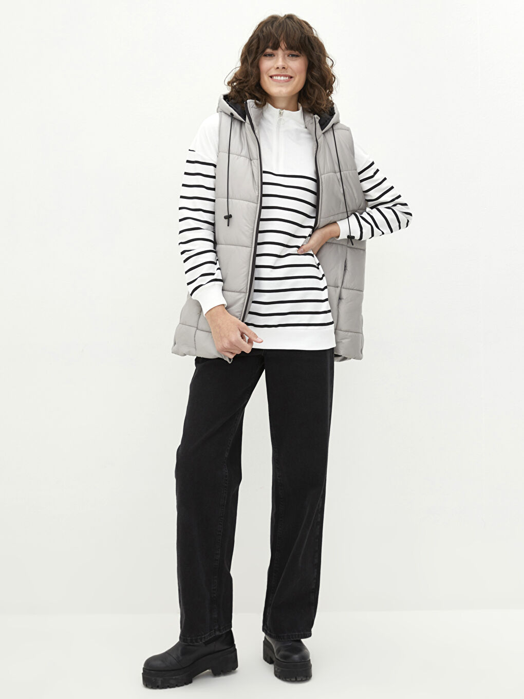 Hooded Quilted Women's Puffer Gilet-2