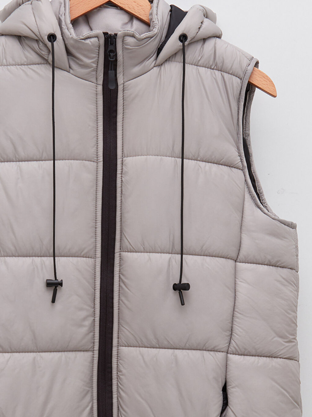Hooded Quilted Women's Puffer Gilet-8