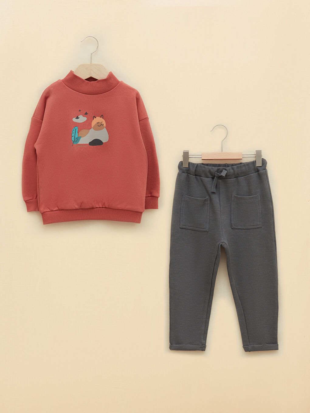 LCW baby Turtleneck Long Sleeve Baby Boy Sweatshirt and Trousers 2 Set -W1EF33Z1-GVF
