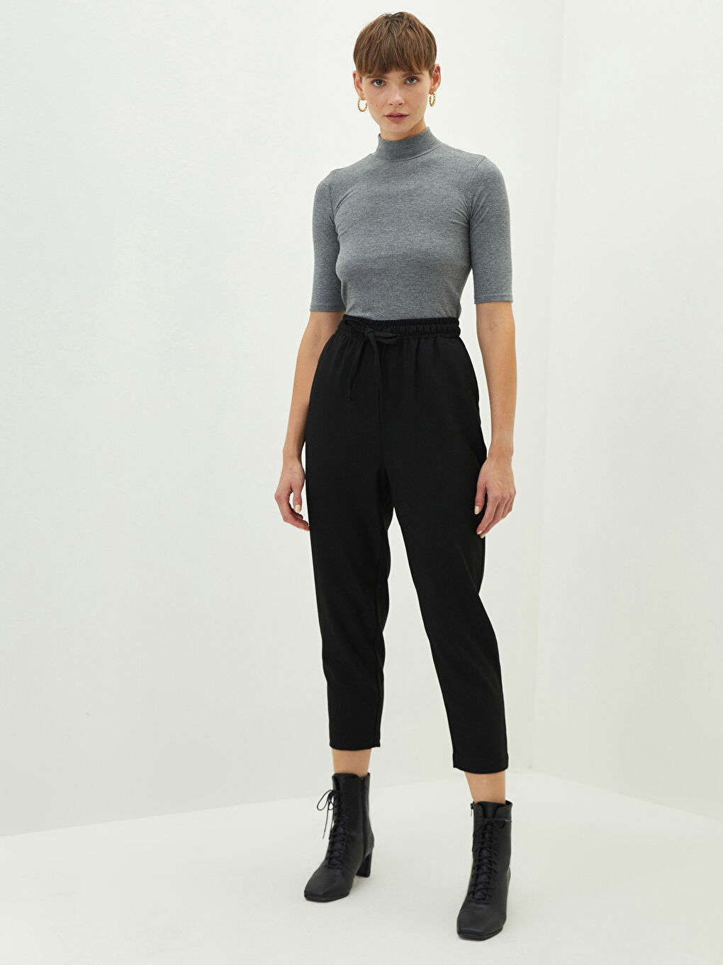 Elastic Waist Regular Pocket Detailed Women's Jogger Trousers-1