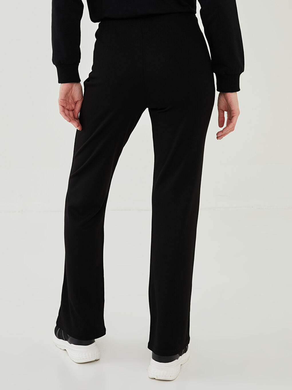 Siyah Kadın Beli Lastikli Düz Eşofman Altı-4