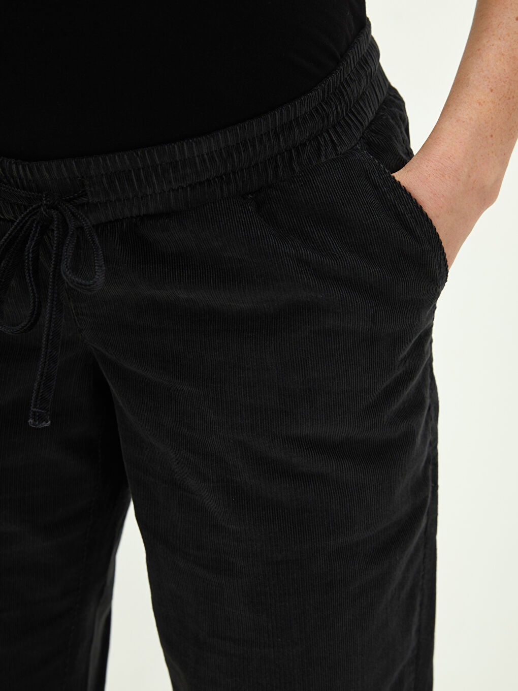 LCWAIKIKI Maternity Elastic Waist Belly Paneled Plain Pocket Detailed Velvet Maternity Pants -W1EG57Z8-CVL