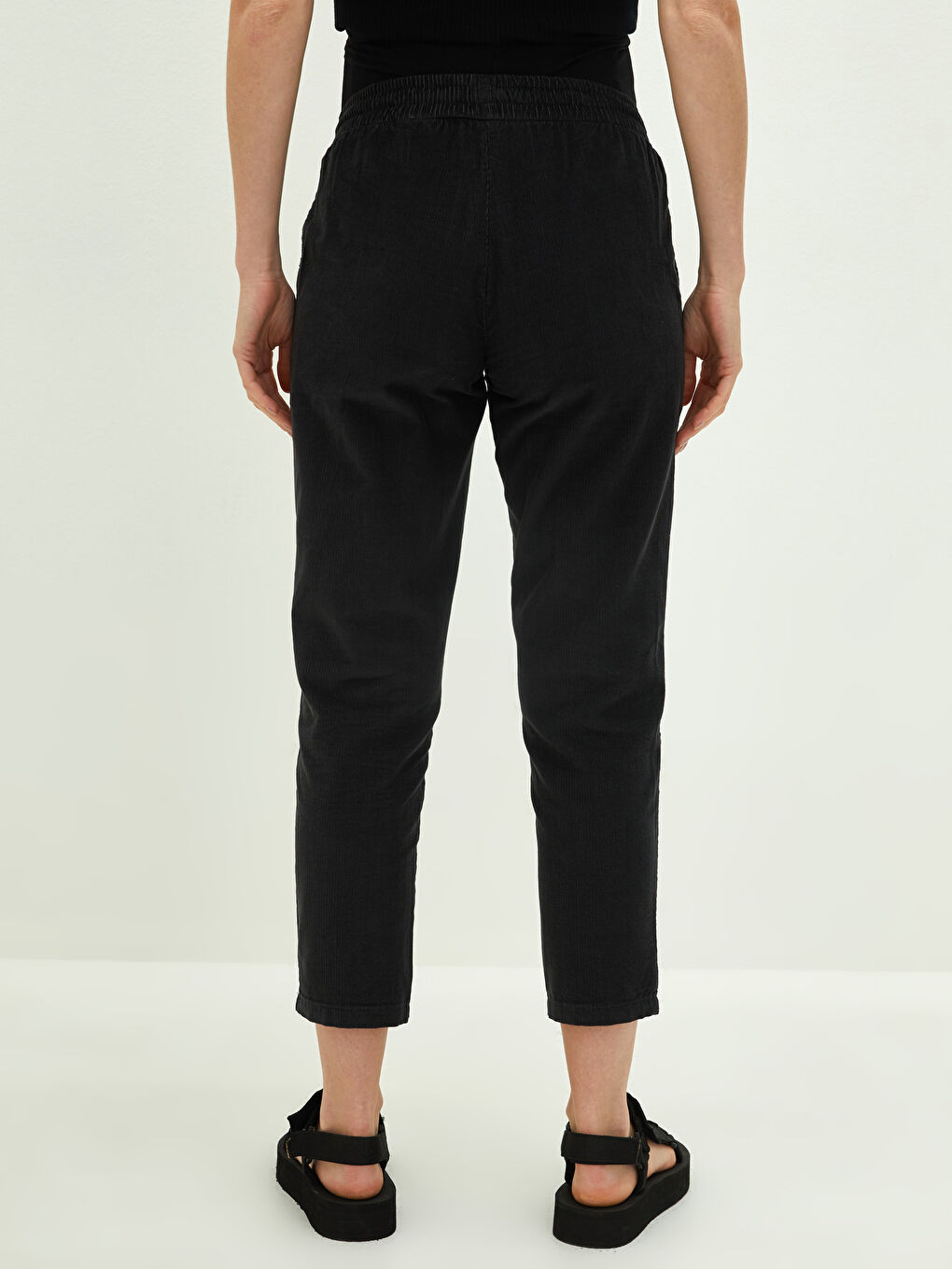LCWAIKIKI Maternity Elastic Waist Belly Paneled Plain Pocket Detailed Velvet Maternity Pants -W1EG57Z8-CVL