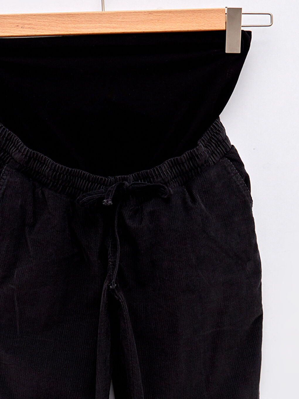 LCWAIKIKI Maternity Elastic Waist Belly Paneled Plain Pocket Detailed Velvet Maternity Pants -W1EG57Z8-CVL