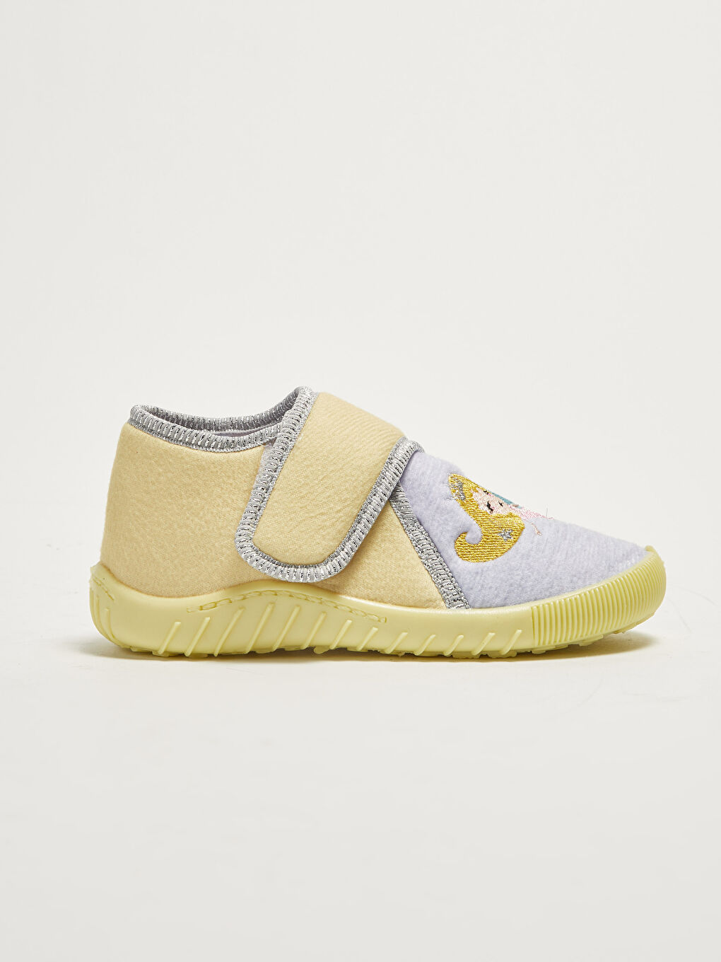 Sarı Baskılı Cırt Cırtlı Kız Çocuk Panduf-1