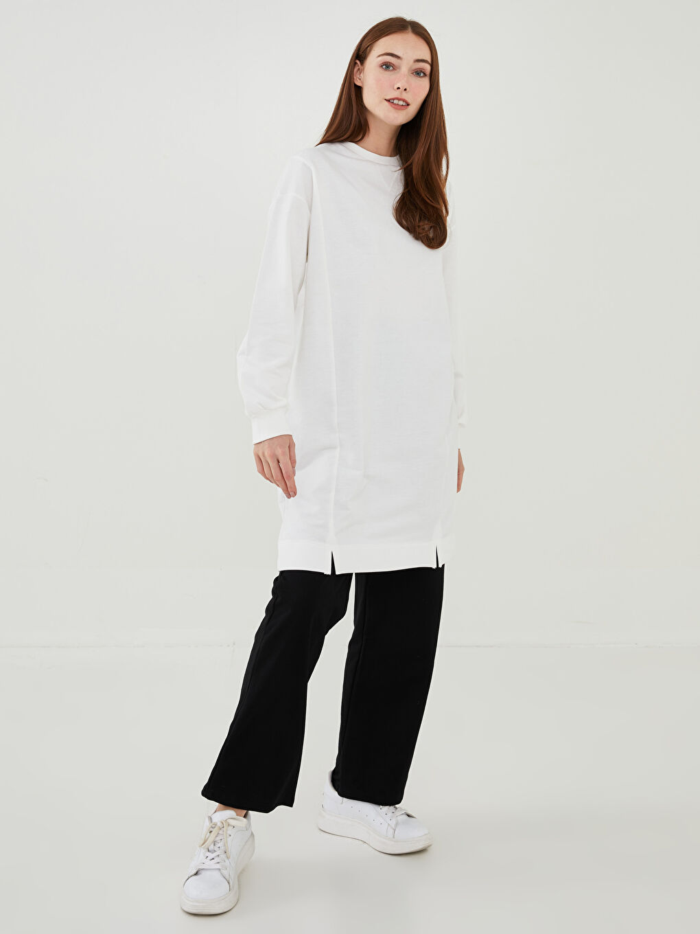 Crew Neck Label Printed Long Sleeve Women's Sweatshirt Tunic-2
