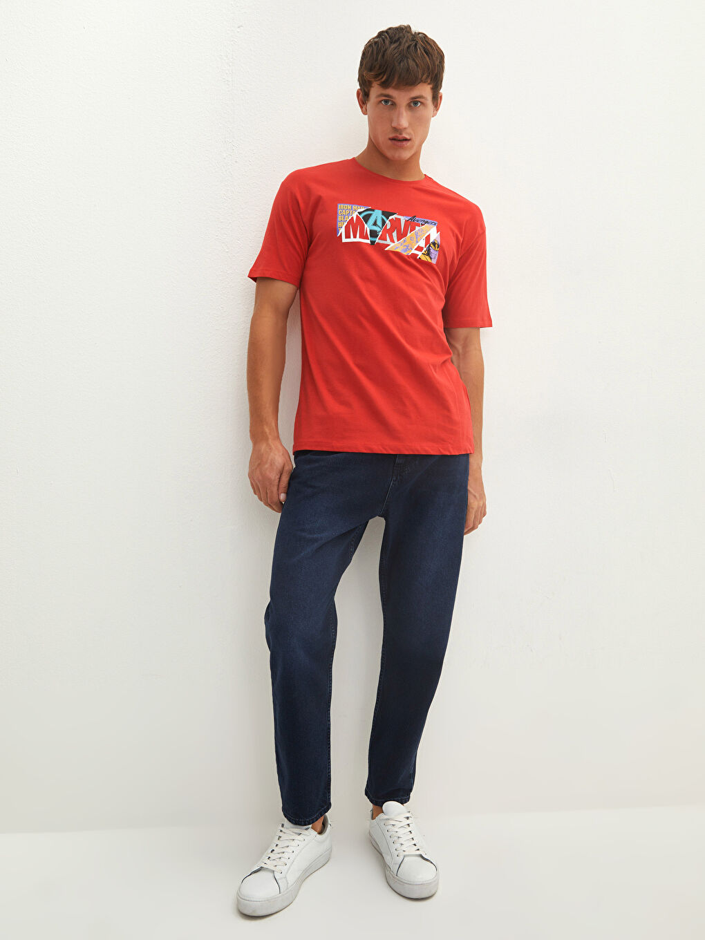 Футболка с круглым вырезом и коротким рукавом с принтом Marvel для мужчин-2