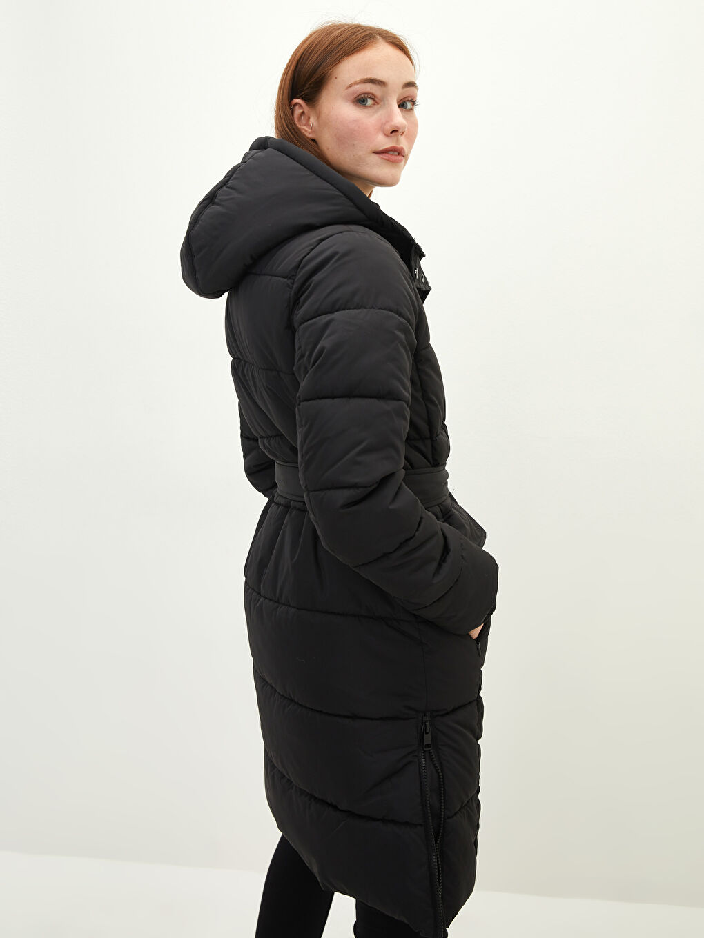 LCWAIKIKI Classic Hooded Plain Pocket Detailed Long Sleeve Thick Women's Down Jacket -W1EK31Z8-CVL
