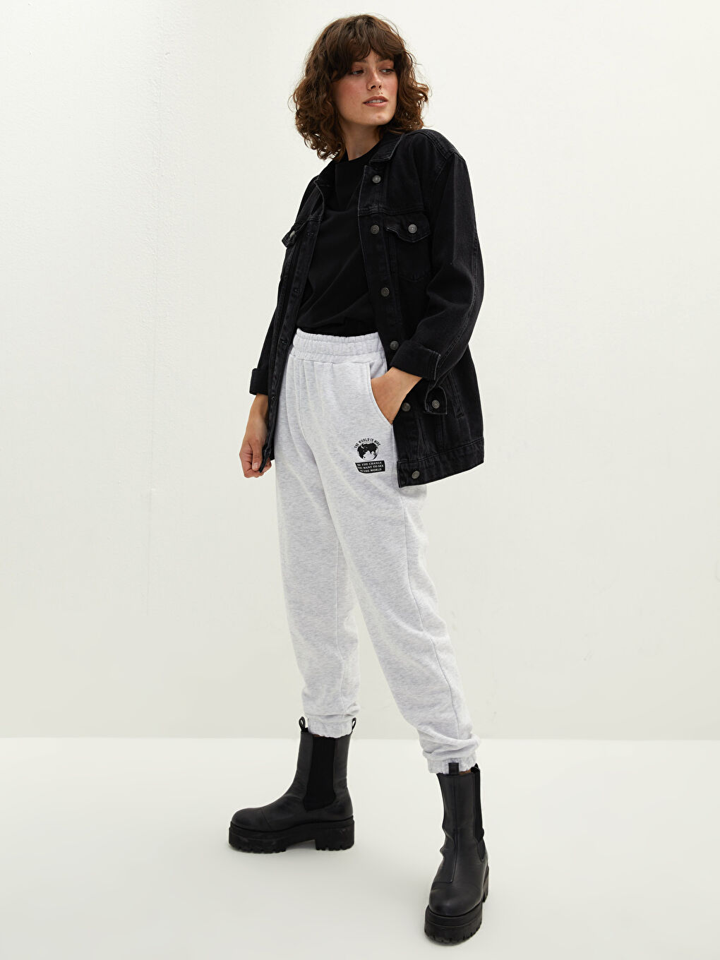 LCW Vision Bedruckte Jogginghose mit Taschen für Damen, dick, mit elastischem Bund -W1EK63Z8-847