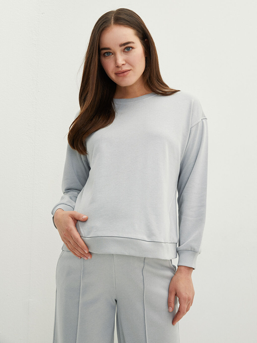 Crew Neck Plain Maternity Sweatshirt-1