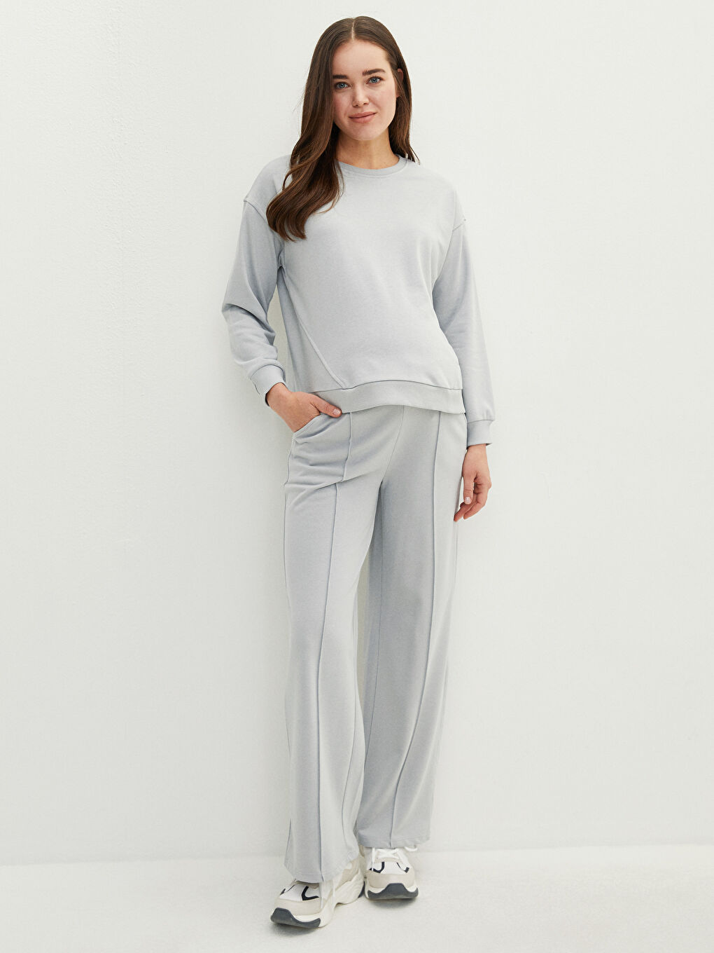 Crew Neck Plain Maternity Sweatshirt-2