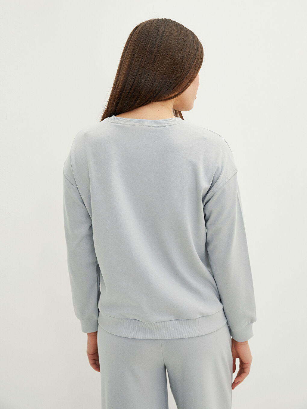 Crew Neck Plain Maternity Sweatshirt-4