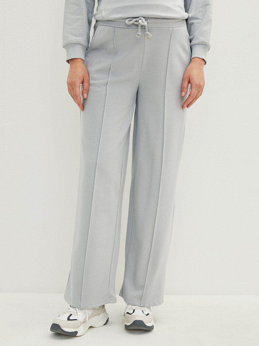 Pantalon de survêtement de maternité uni avec taille élastiquée et poches détaillées-2