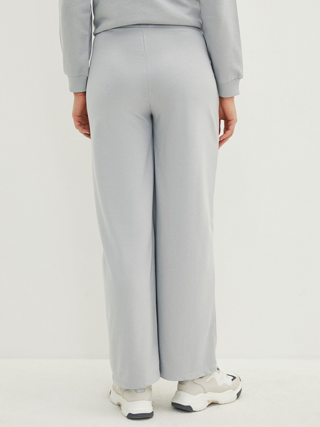 Pantalon de survêtement de maternité uni avec taille élastiquée et poches détaillées-3