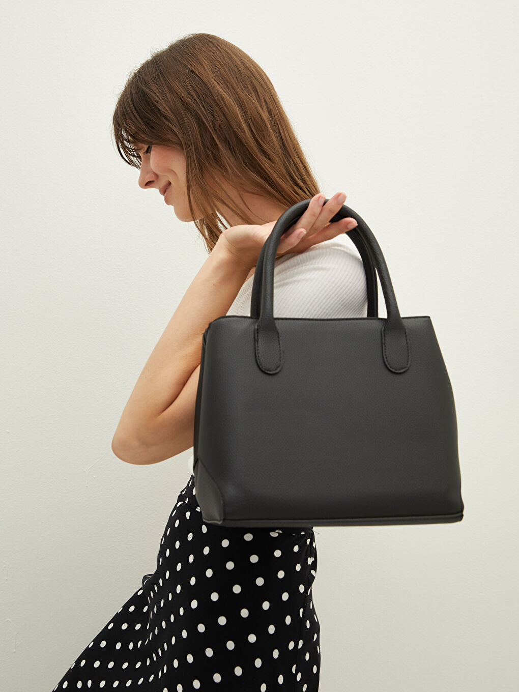 Siyah Deri Görünümlü Kadın Kol Çantası-4