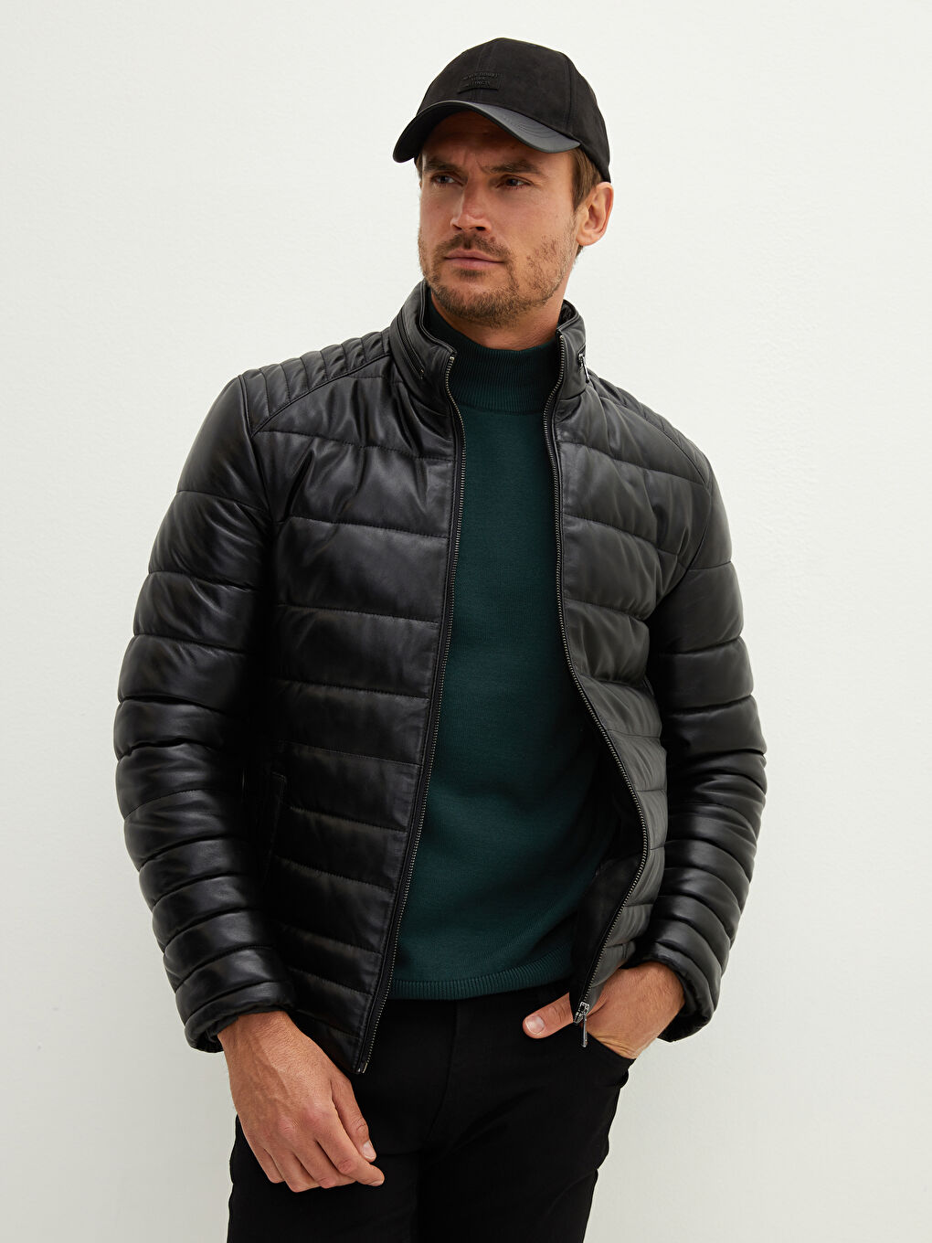 Siyah Standart Kalıp Dik Yaka Erkek Deri Mont-1