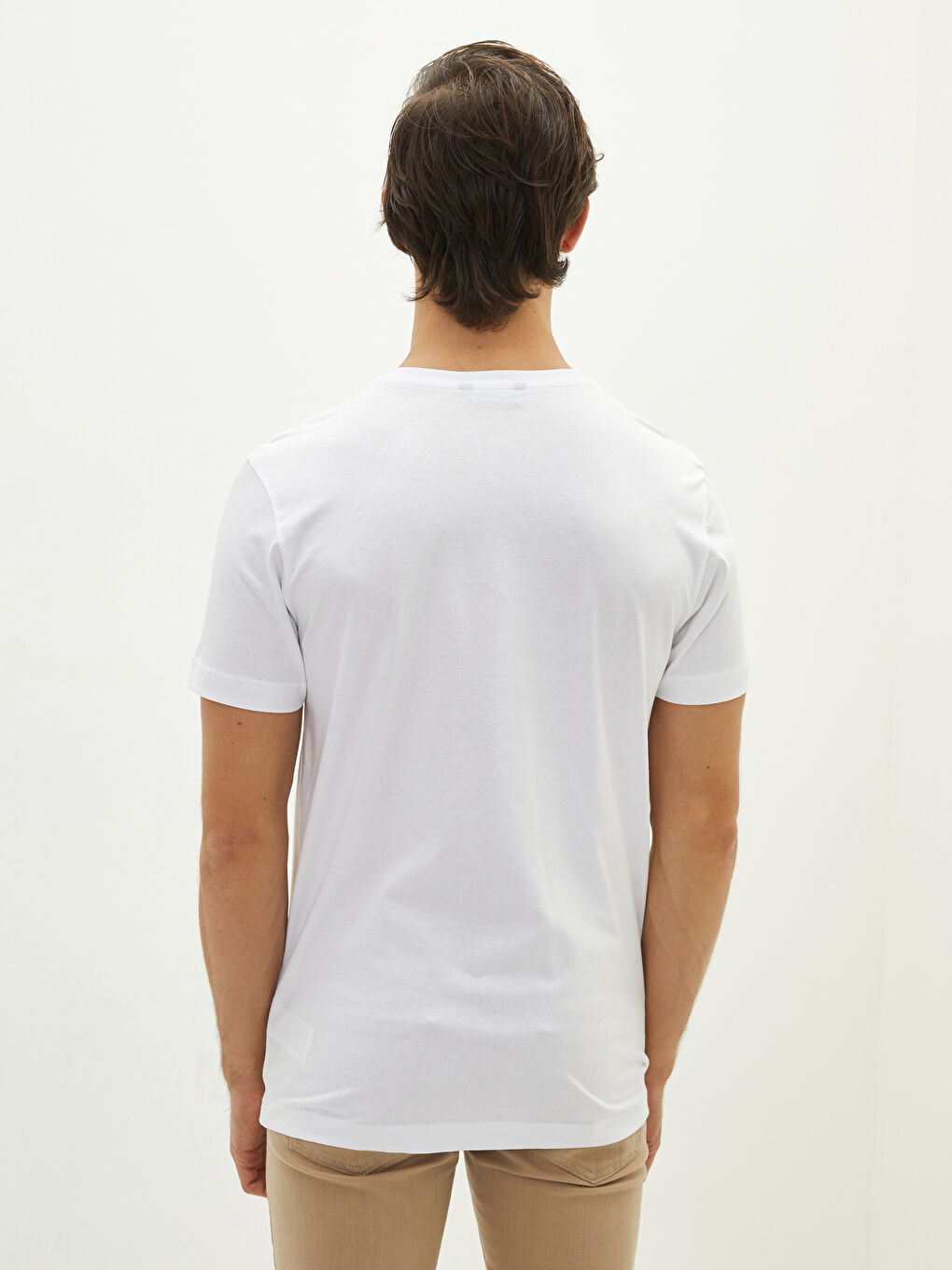 تيشيرت كم قصير مطبوع بياقة دائرية للرجال-4