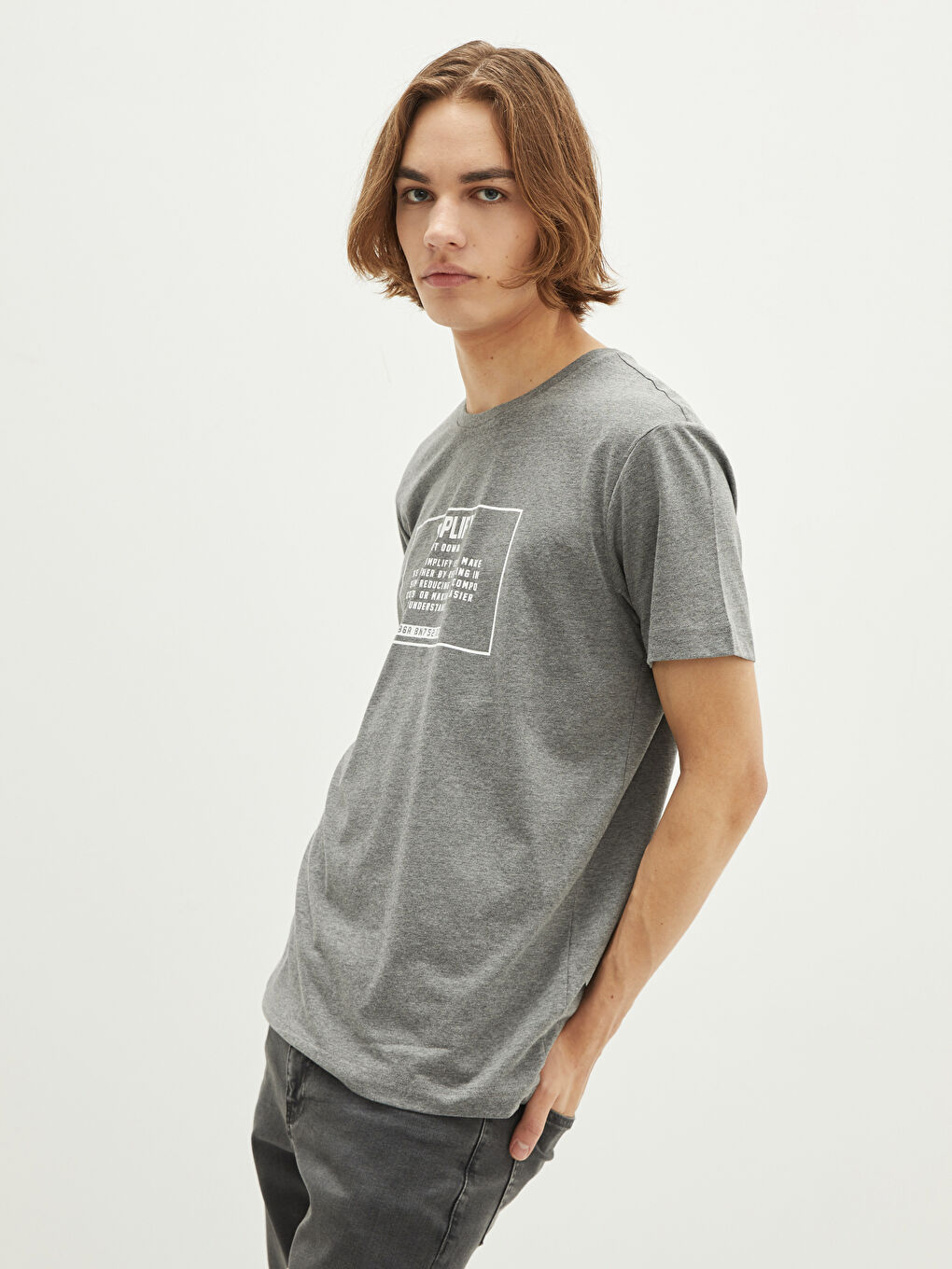 تيشيرت رجالي ياقة دائرية كم قصير مطبوع قطن ممشط-1