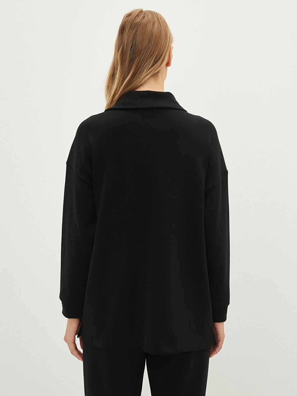 Siyah Dik Yaka Düz Cep Detaylı Uzun Kollu Kadın Pijama Üst-4