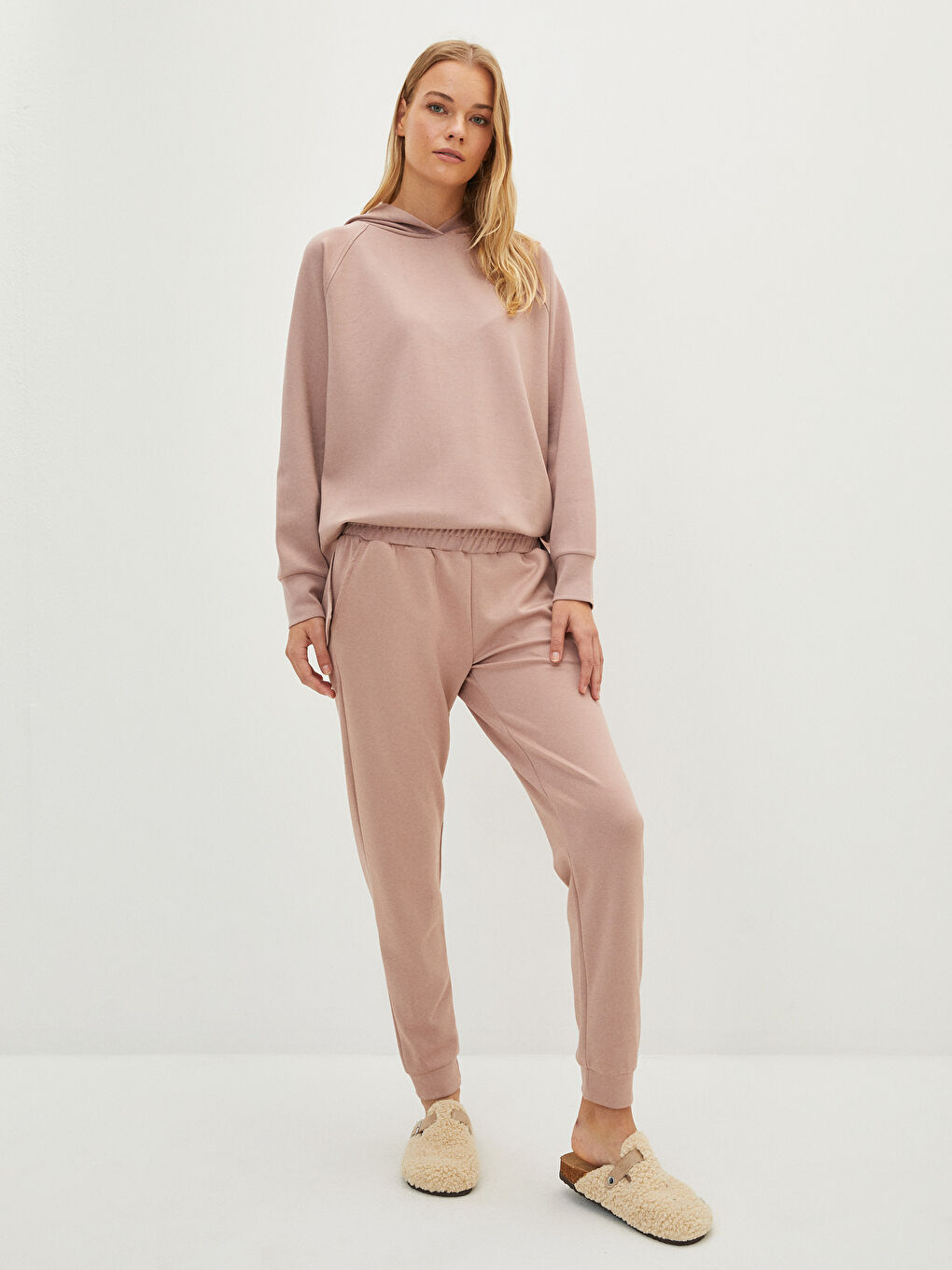 Pantaloni de Pijama pentru Femei cu Talie Elastică, Croială Regulară și Buzunare-1