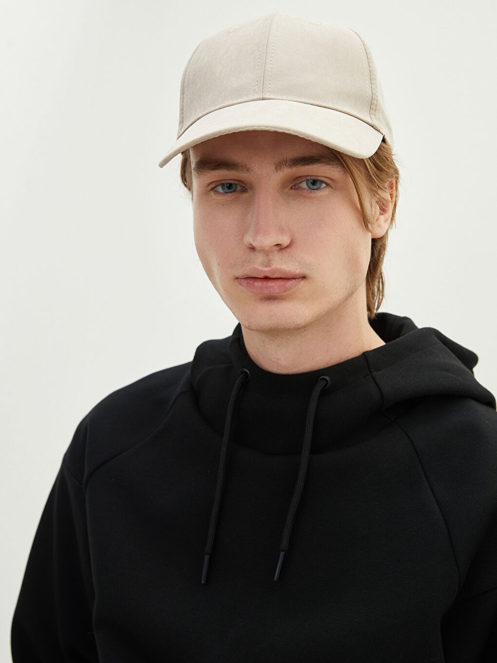 LCW OUTDOOR Basic Kapuzensweatshirt für Herren mit Langarm -W1EP72Z8-CVL