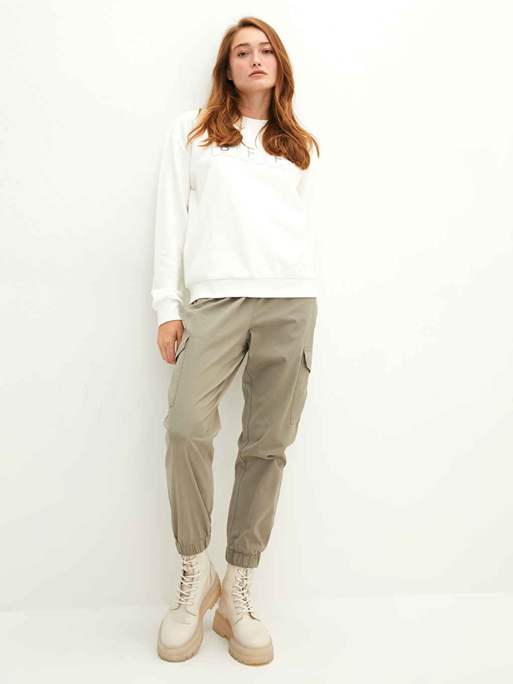 Ekru Bisiklet Yaka Baskılı Uzun Kollu Kadın Sweatshirt-2