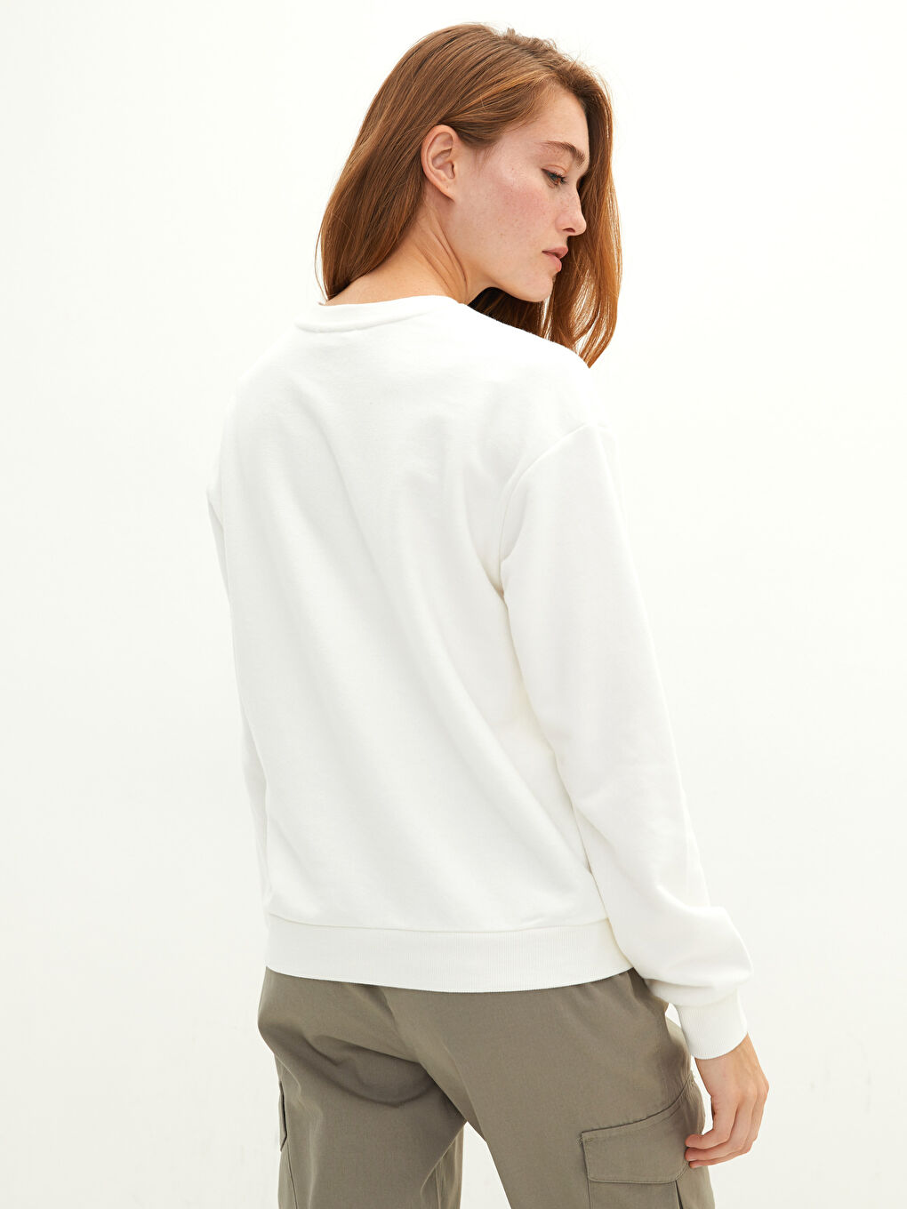 Ekru Bisiklet Yaka Baskılı Uzun Kollu Kadın Sweatshirt-4