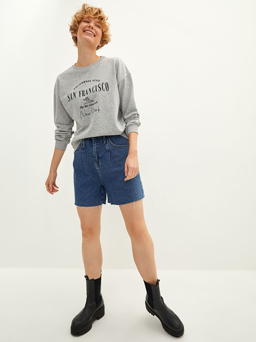 Crew Neck Printed Long Sleeve Women's Sweatshirt-2