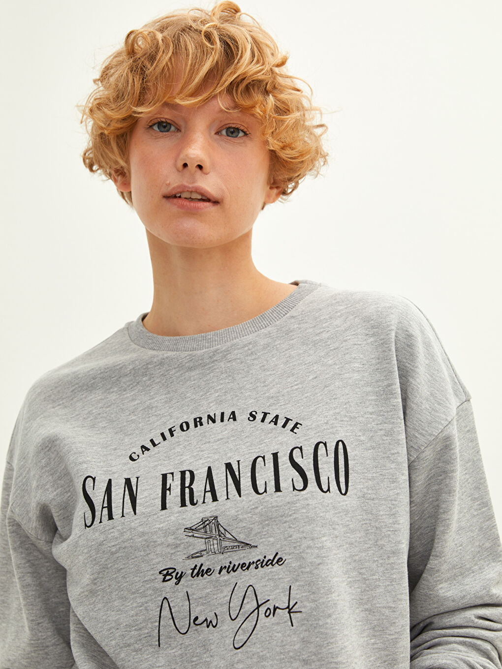 Crew Neck Printed Long Sleeve Women's Sweatshirt-3