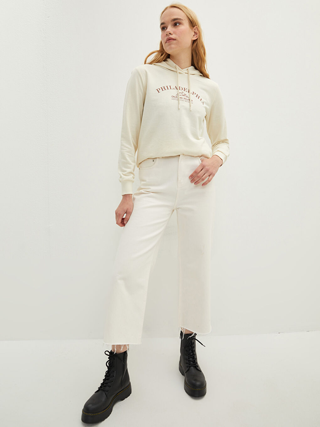 سويت شيرت نسائي مطبوع بغطاء للرأس وأكمام طويلة-2