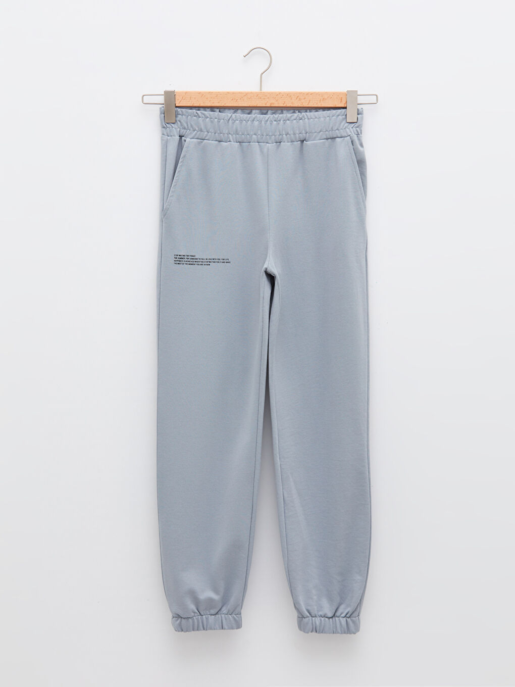 Gri Beli Lastikli Baskılı Cep Detaylı Kadın Eşofman Altı-4