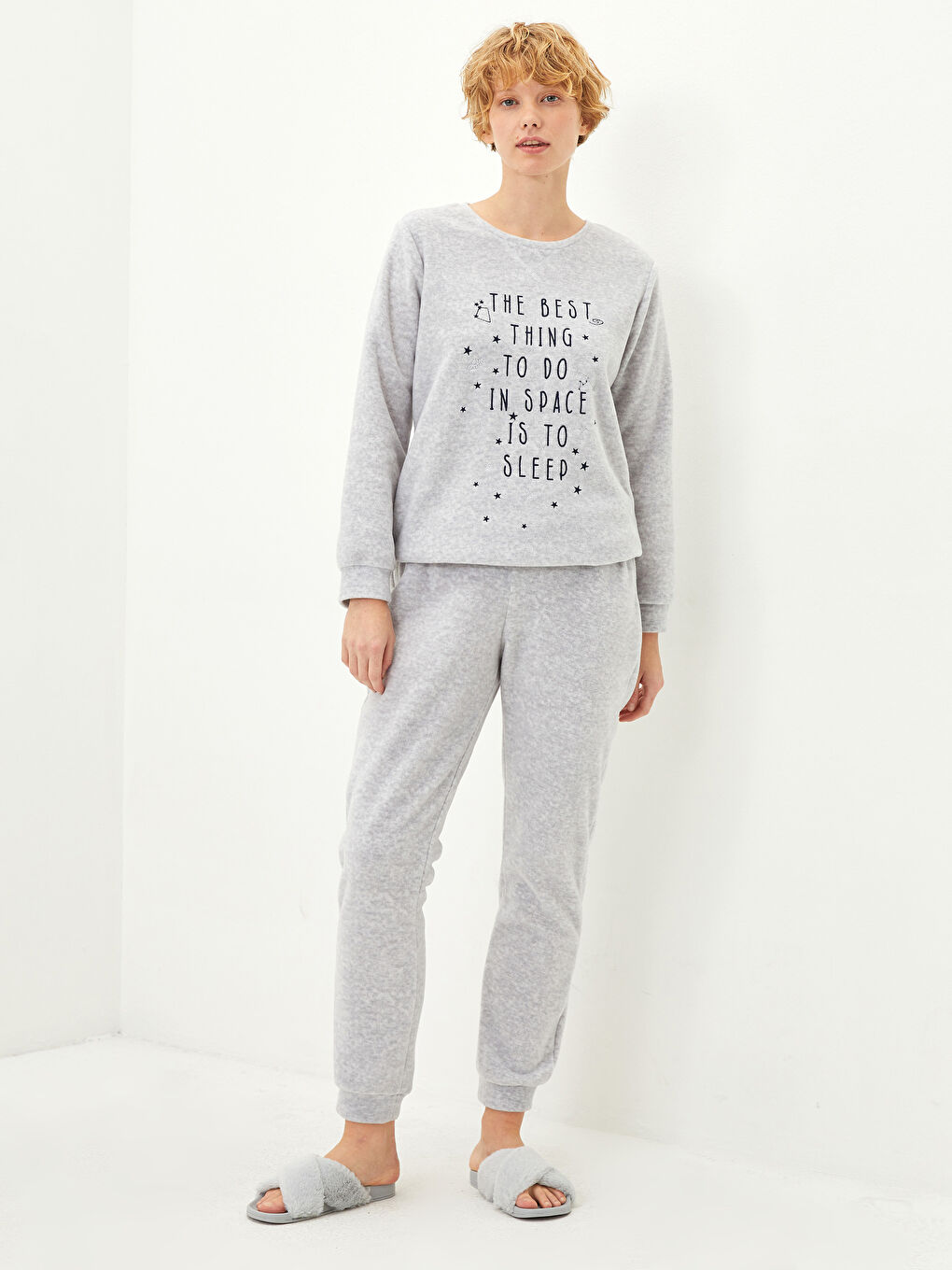 Gri Bisiklet Yaka Baskılı Uzun Kollu Polar Kadın Pijama Takımı-6