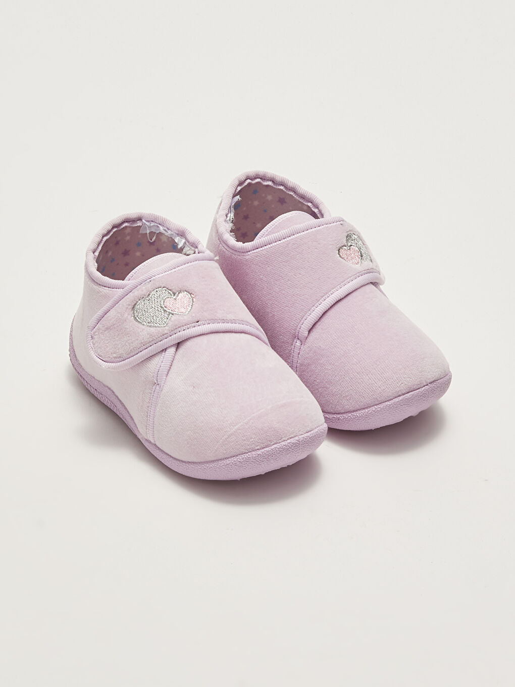 Қыздарға арналған кестеленген ілмекті және жапсырмалы жүн үй аяқ киімі