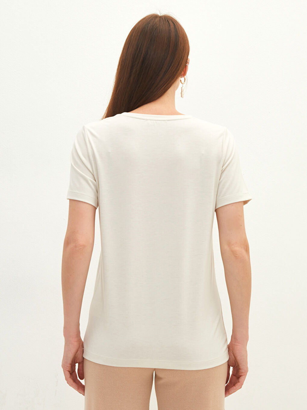 Gri Bisiklet Yaka Düz Kısa Kollu Kadın Tişört-4