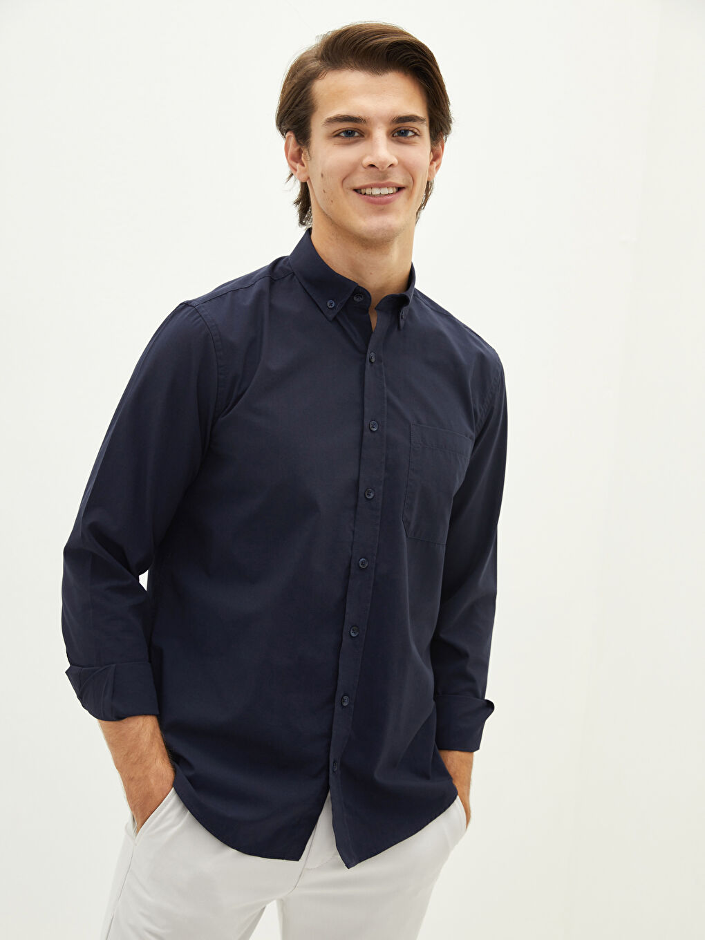 قميص قطني بأكمام طويلة بقصة عادية للرجال-1