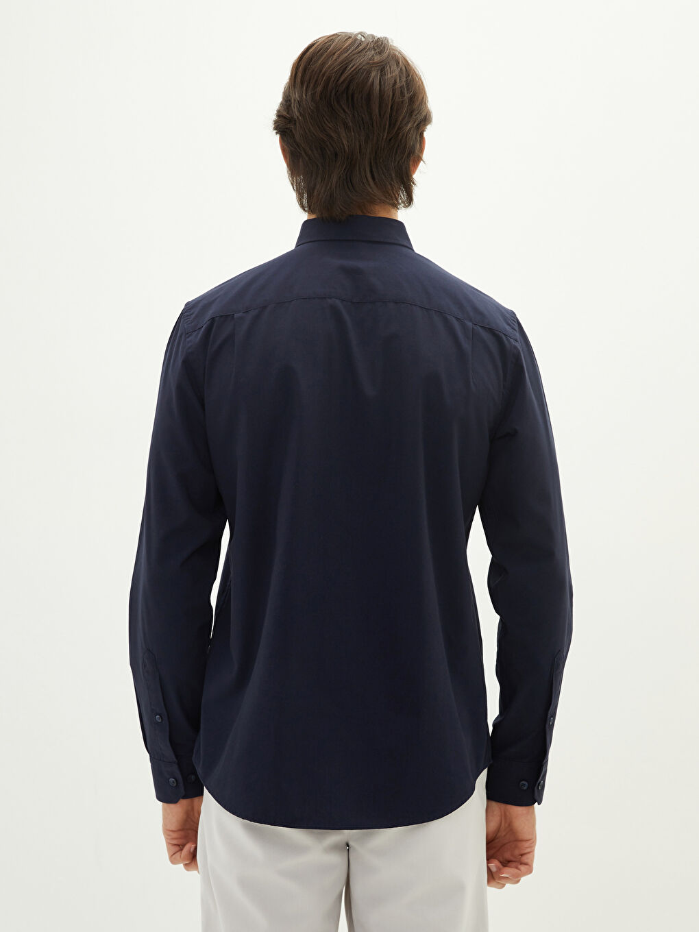 قميص قطني بأكمام طويلة بقصة عادية للرجال-4