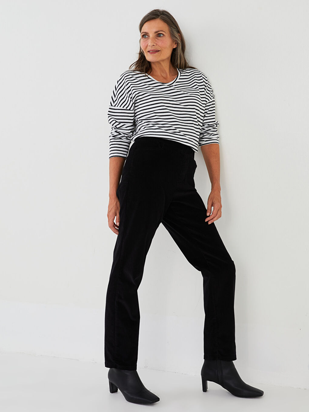 Samt-Hose für Damen mit Schlanker Passform und Elastischem Bund