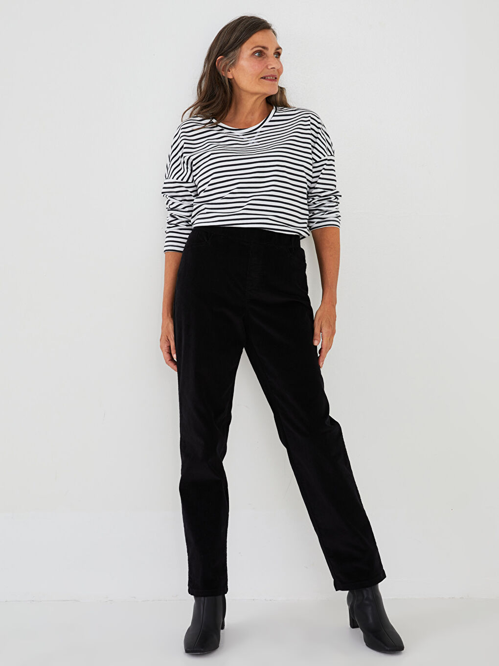 Samt-Hose für Damen mit Schlanker Passform und Elastischem Bund-1