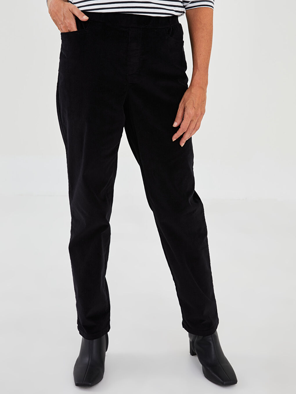Samt-Hose für Damen mit Schlanker Passform und Elastischem Bund-2