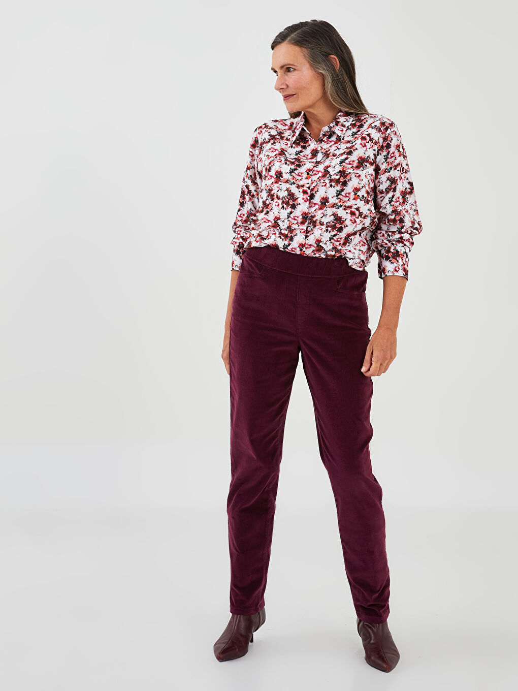 Samt-Hose für Damen mit Schlanker Passform und Elastischem Bund-1