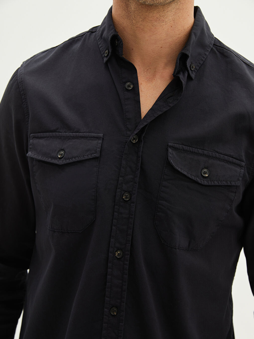 قميص رجالي كم طويل بقصة عادية من قماش الجبردين-3