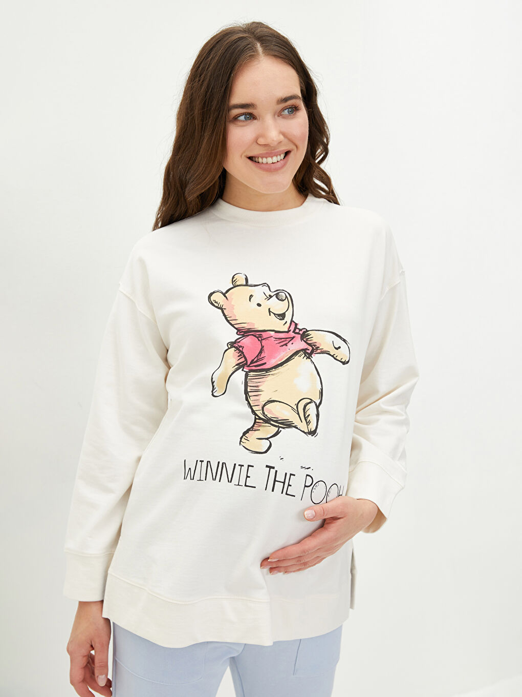 LCWAIKIKI Maternity Dukserica za trudnice sa okruglim izrezom, štampana, dugi rukav, Winnie the Pooh -W1EY87Z8-FX7