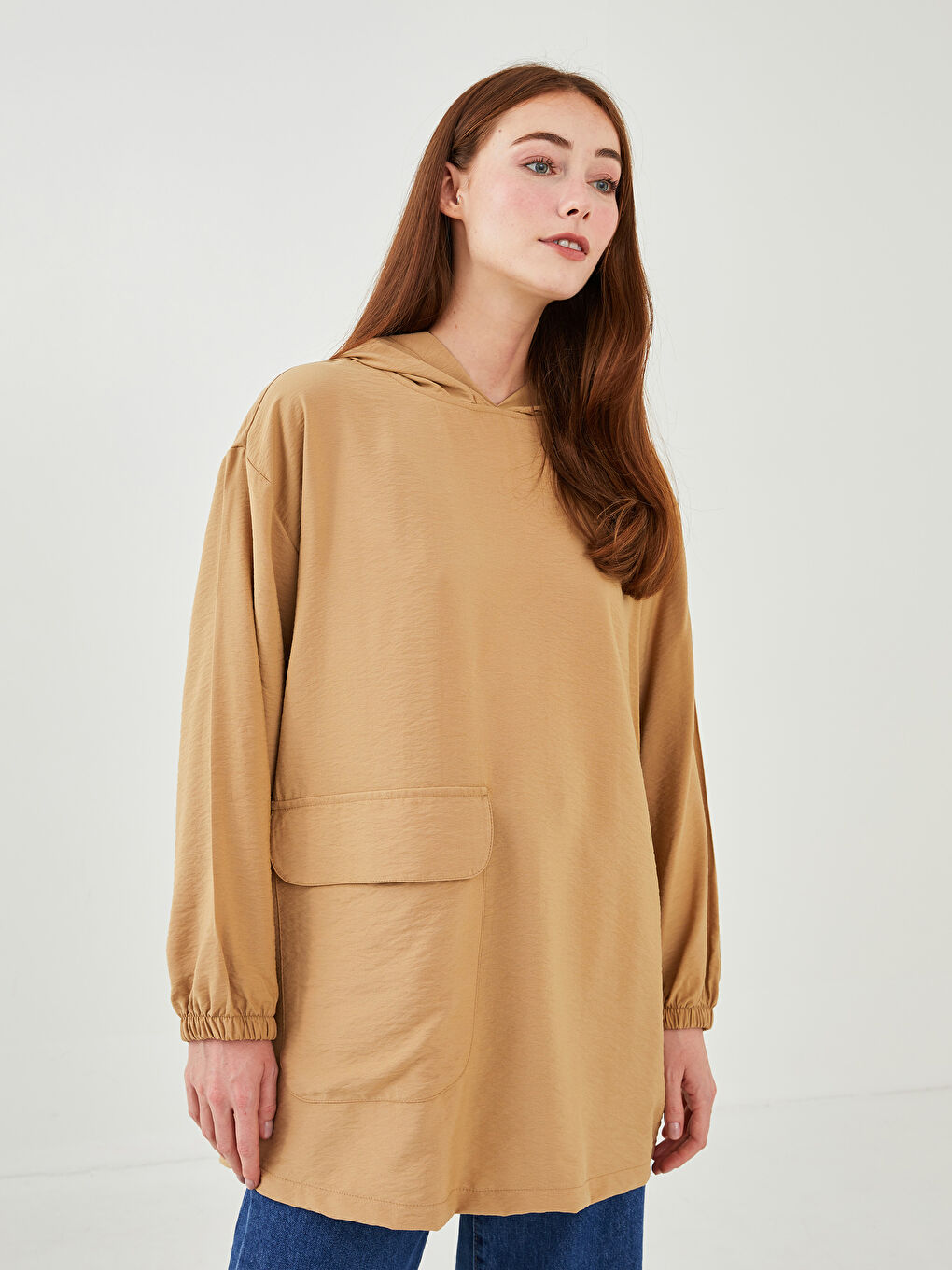 Tunique Femme à Capuche Manches Longues en Tissu Crêpe-1