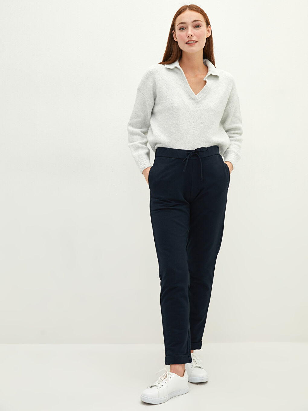 Elastic Waist Regular Pocket Detailed Women's Sweatpants-1