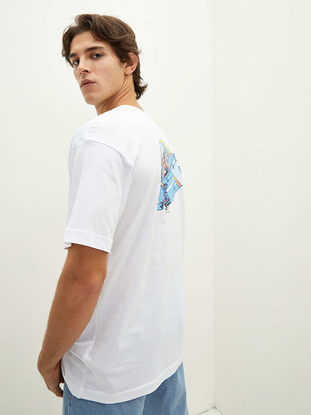 Beyaz Bisiklet Yaka Kısa Kollu Rick and Morty Baskılı Penye Erkek Tişört